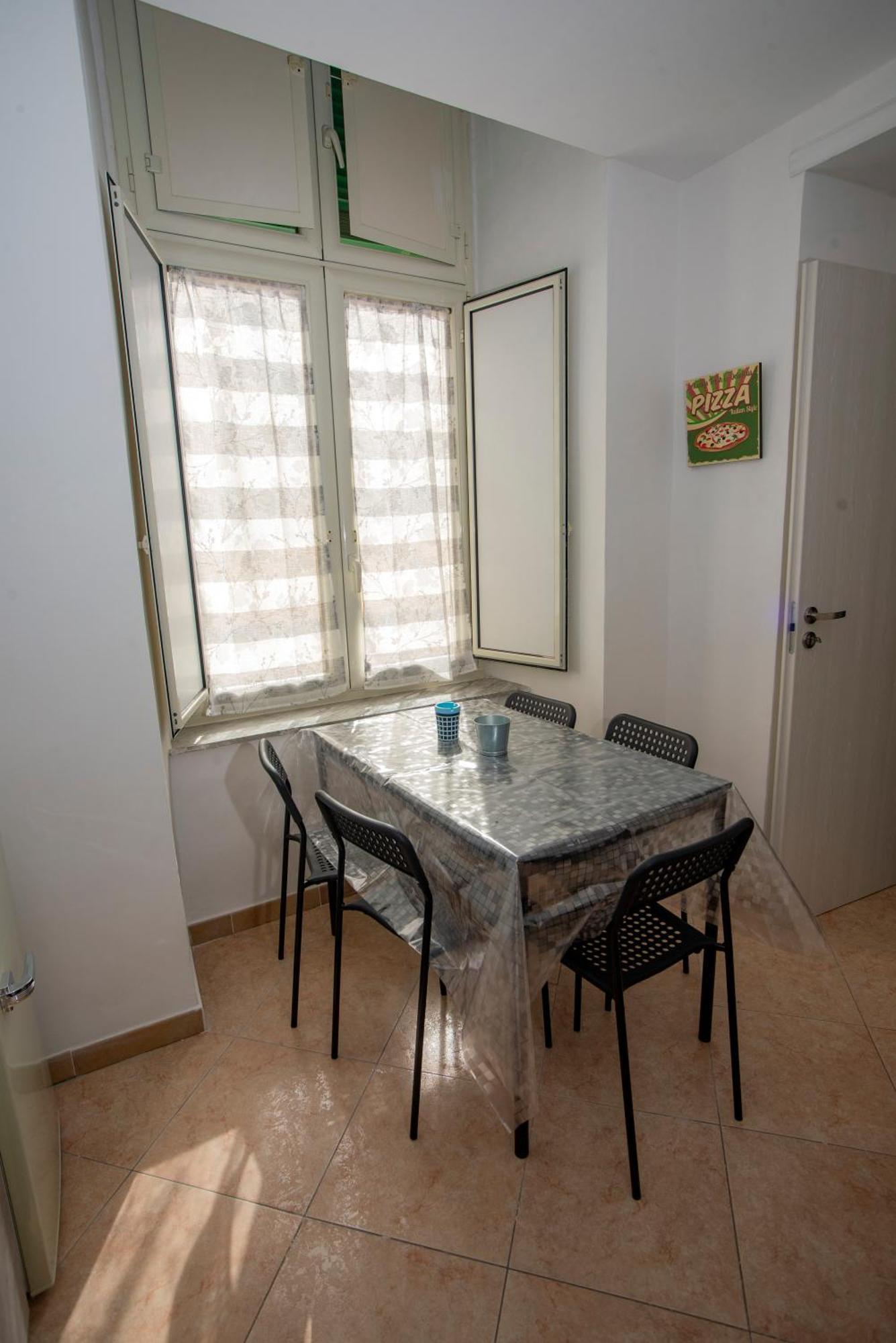 Na City Rooms Napoli Esterno foto