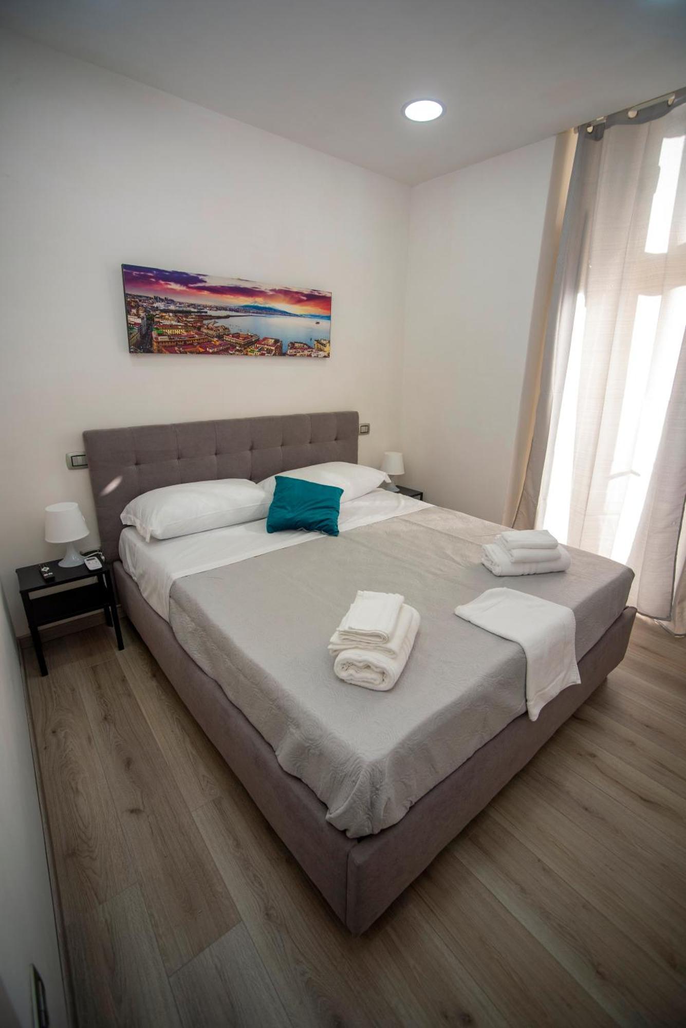 Na City Rooms Napoli Esterno foto