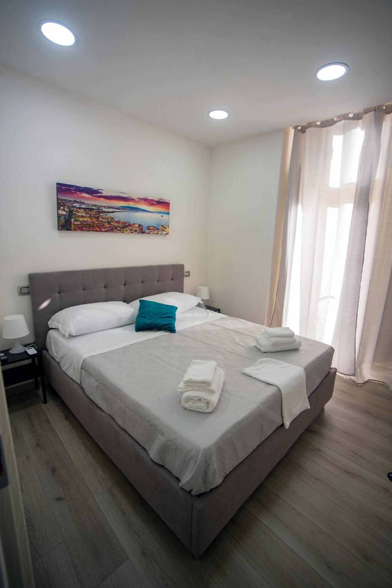 Na City Rooms Napoli Esterno foto