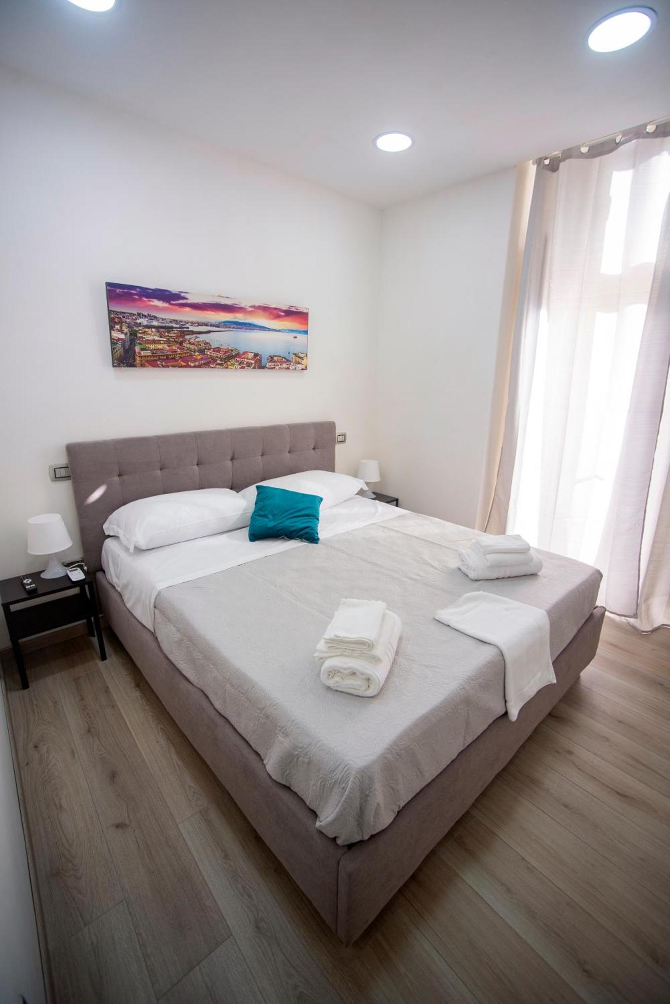Na City Rooms Napoli Esterno foto