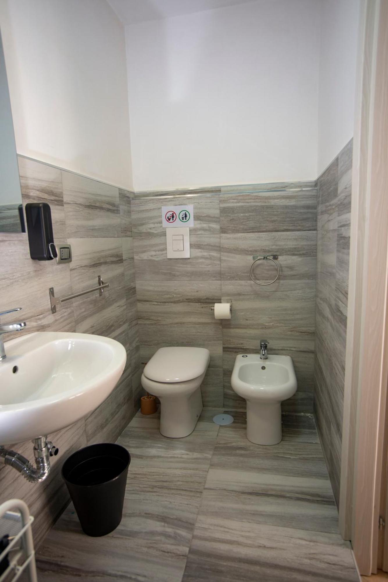 Na City Rooms Napoli Esterno foto