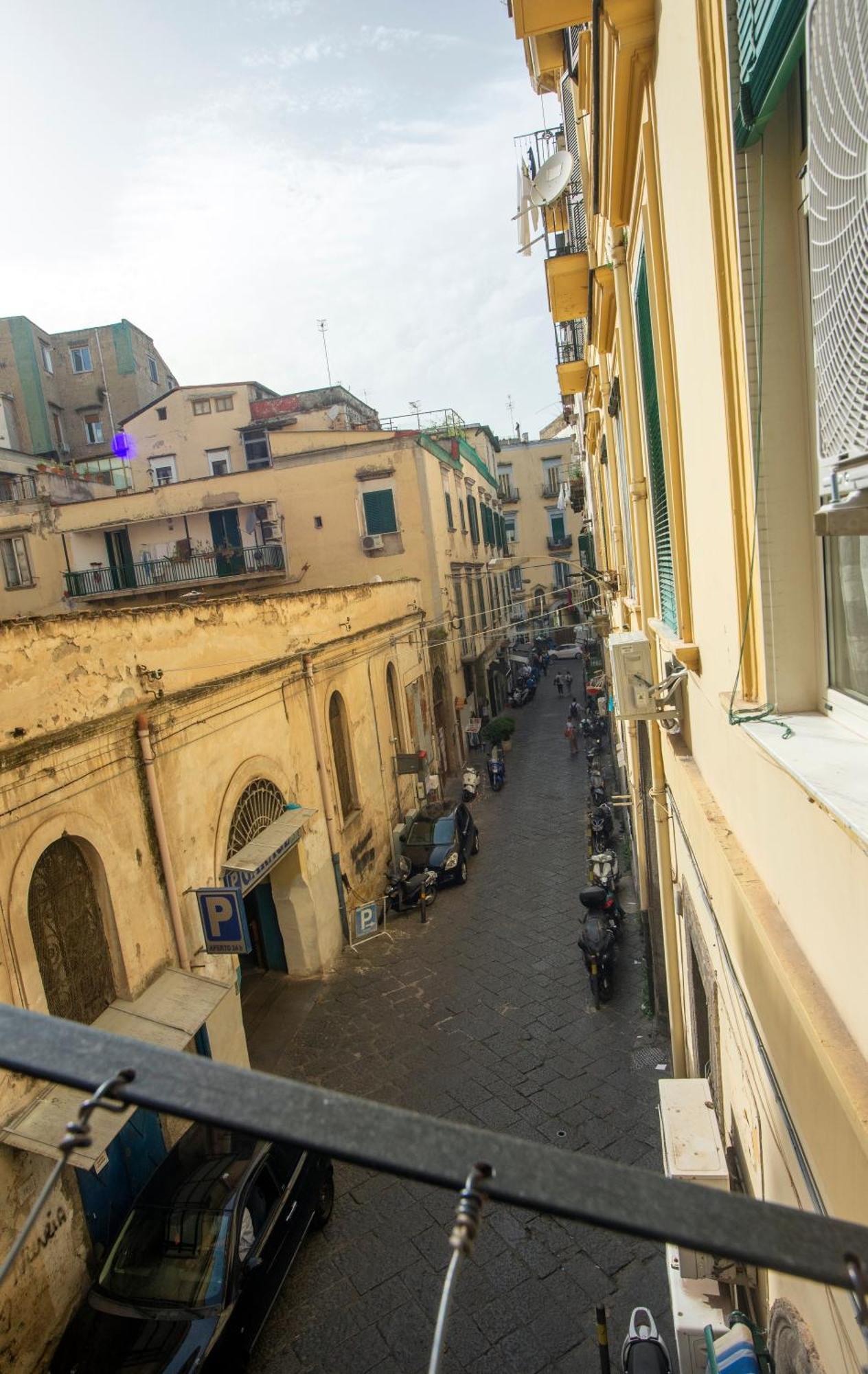 Na City Rooms Napoli Esterno foto
