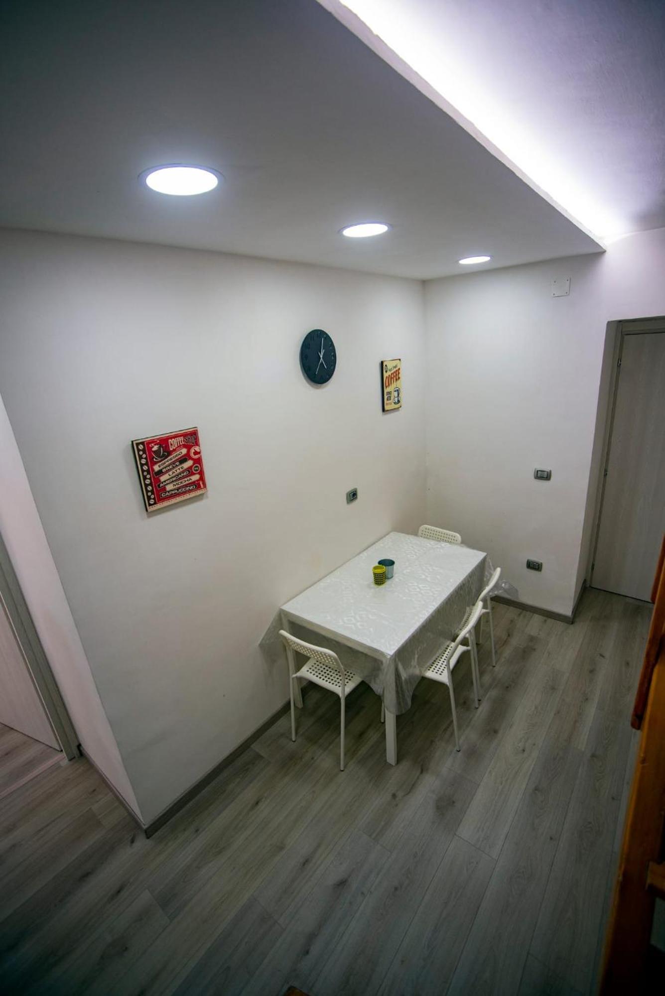 Na City Rooms Napoli Esterno foto